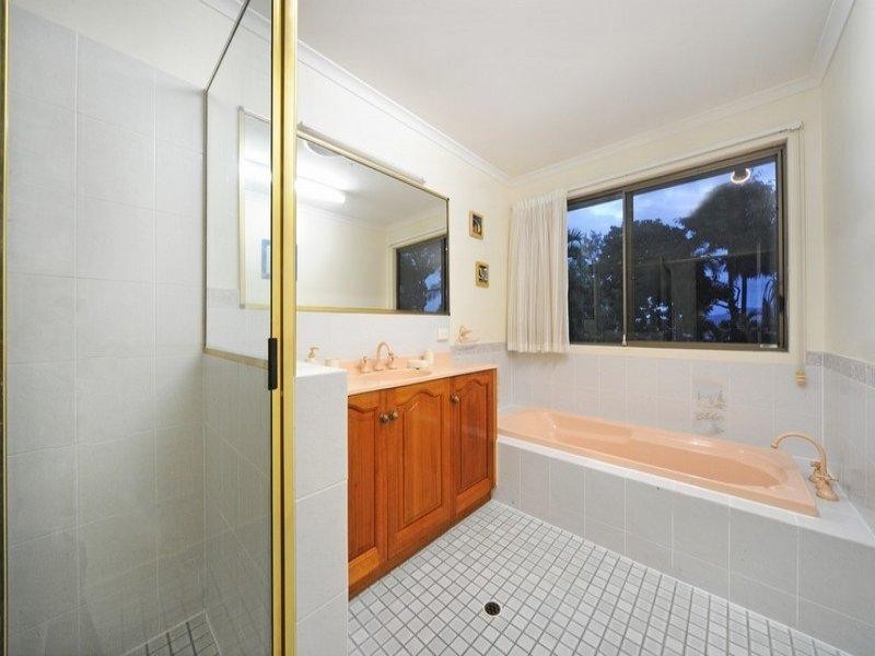 20 Illawong Street, Cannonvale QLD 4802