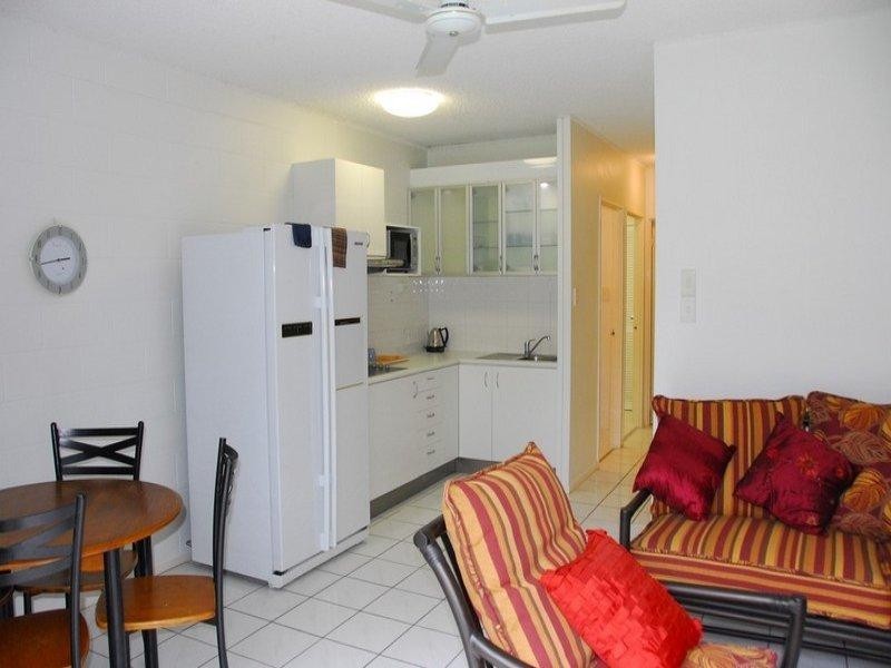 7/48 Coral Esplanade, Cannonvale QLD 4802