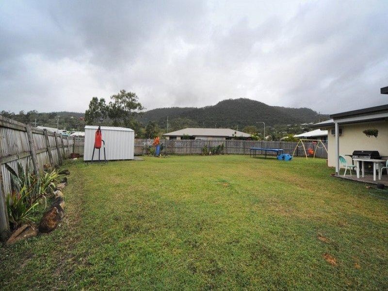 44 Banksia Court, Cannonvale QLD 4802
