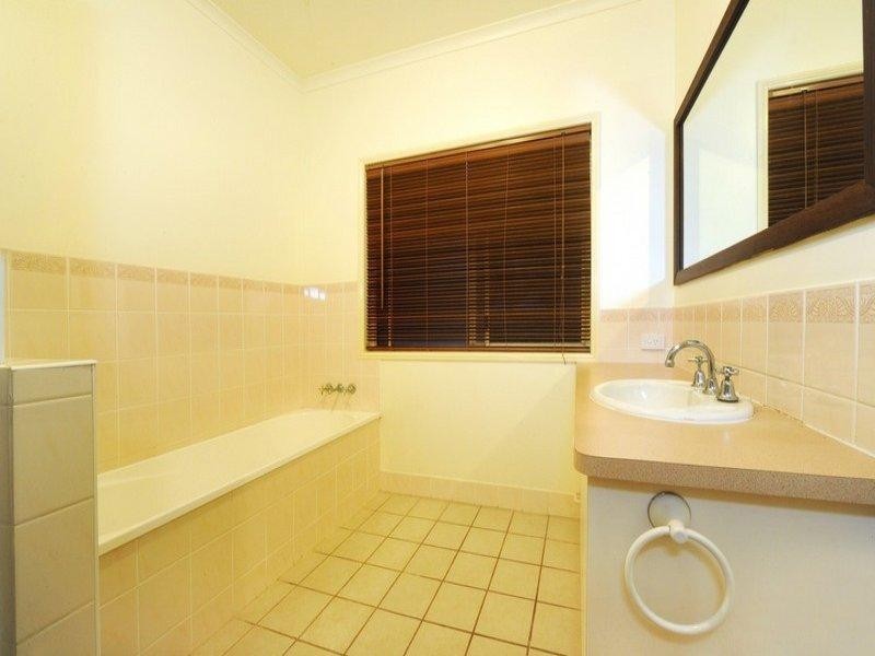 3 Hamilton Avenue, Cannonvale QLD 4802