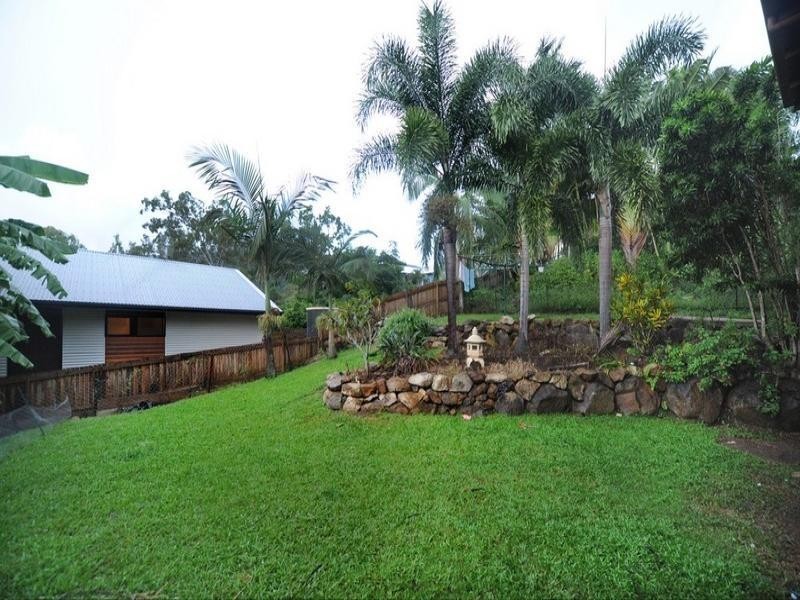 3 Hamilton Avenue, Cannonvale QLD 4802