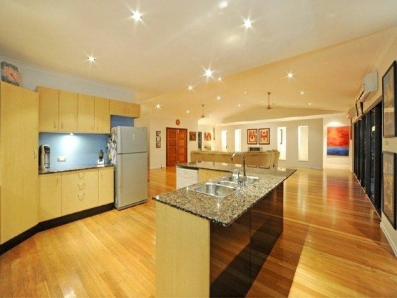 157 Kookaburra Drive, Cannonvale QLD 4802