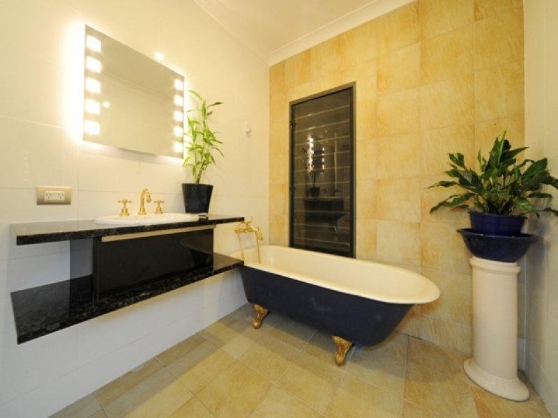 157 Kookaburra Drive, Cannonvale QLD 4802