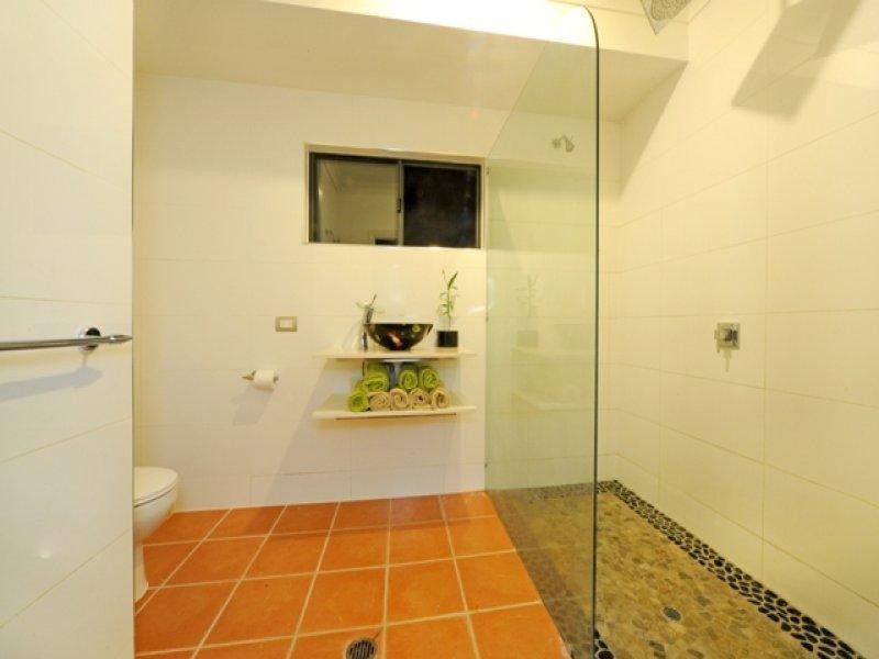 157 Kookaburra Drive, Cannonvale QLD 4802