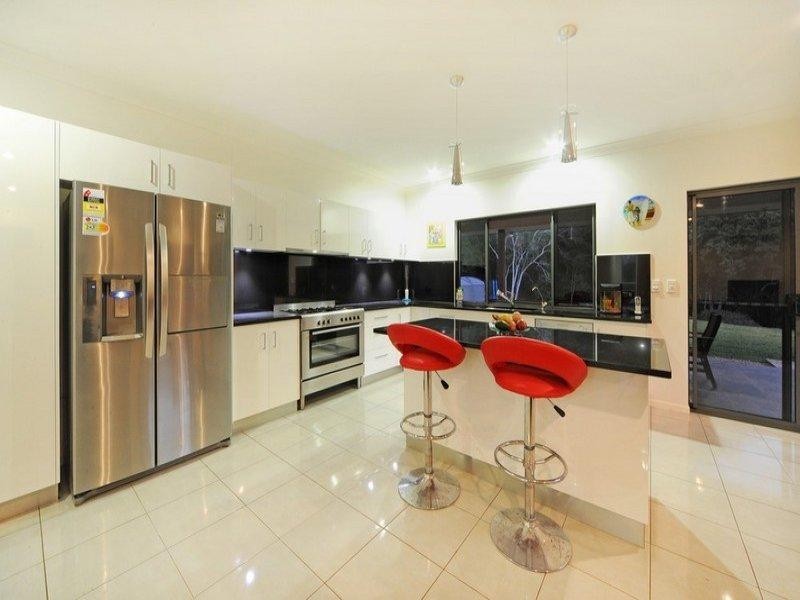 64 Hibiscus Road, Cannonvale QLD 4802