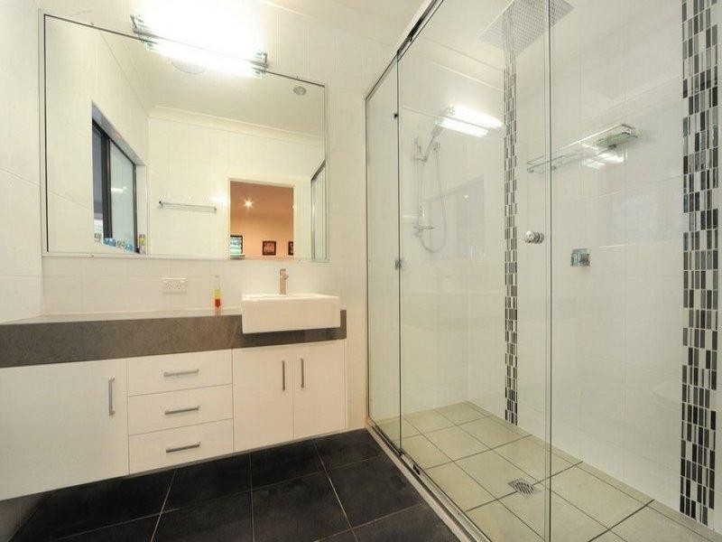 64 Hibiscus Road, Cannonvale QLD 4802