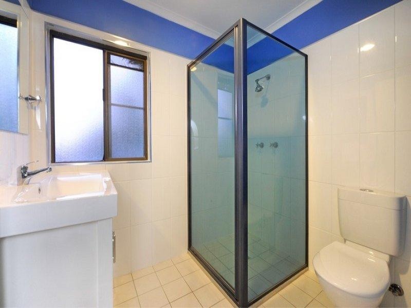 8 Barnes Place, Cannonvale QLD 4802