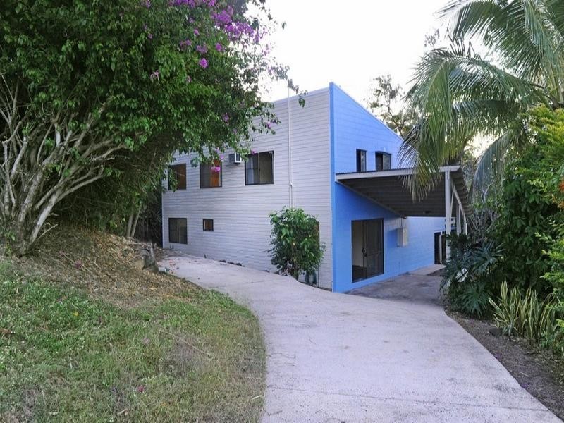 8 Barnes Place, Cannonvale QLD 4802