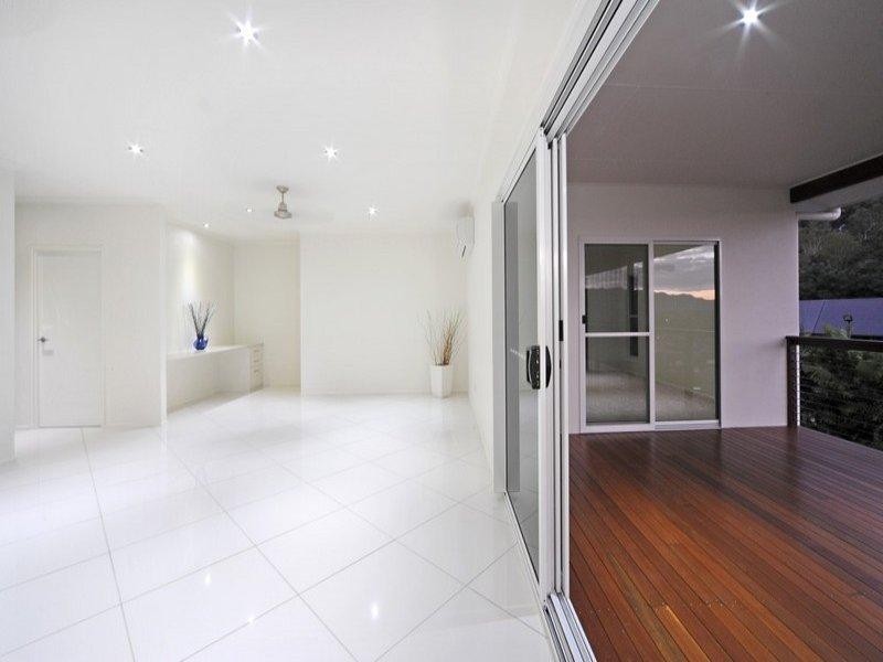 11 Johnswood Close, Cannonvale QLD 4802