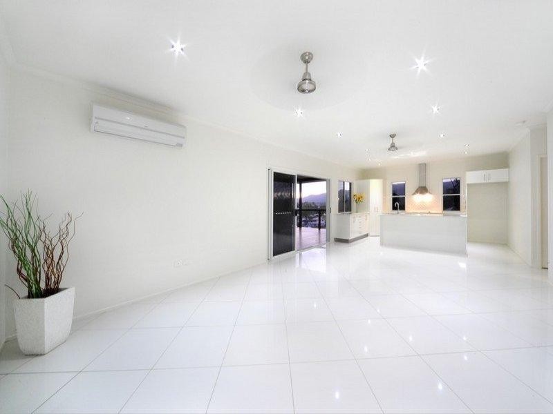 11 Johnswood Close, Cannonvale QLD 4802