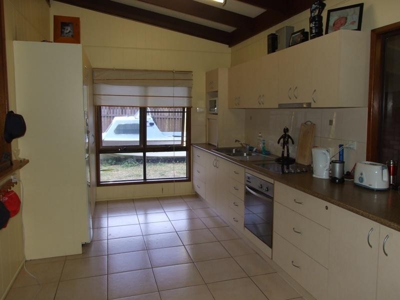 99 Shute Harbour Road, Cannonvale QLD 4802