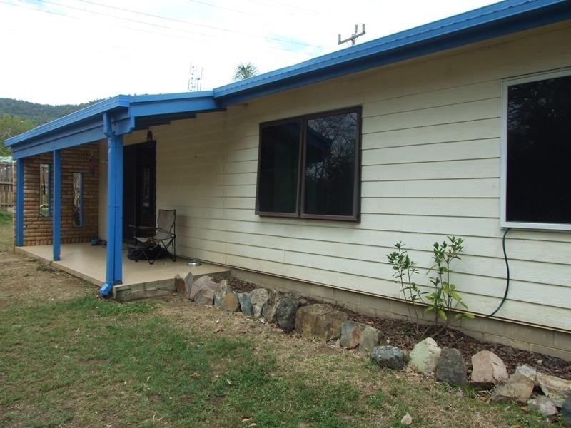 99 Shute Harbour Road, Cannonvale QLD 4802