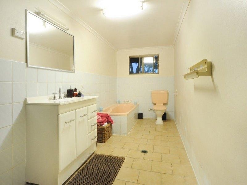 3 Macona Crescent, Cannonvale QLD 4802