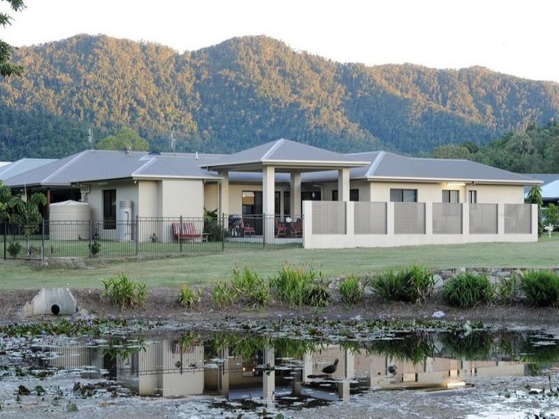 14 Waite Creek Court, Cannonvale QLD 4802