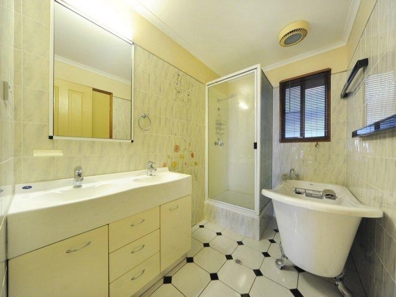 19 Country Road, Cannonvale QLD 4802