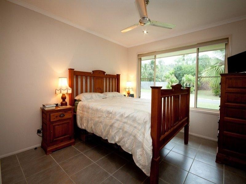 5 Solway Avenue, Cannonvale QLD 4802