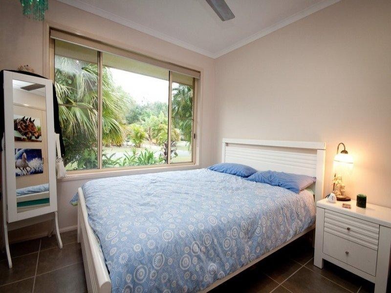 5 Solway Avenue, Cannonvale QLD 4802