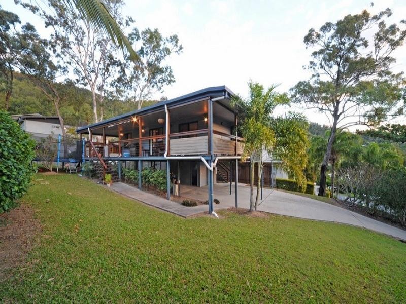 3 Border Drive, Cannonvale QLD 4802