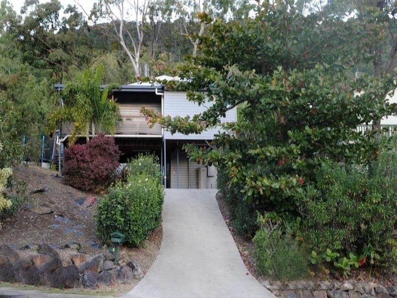 3 Border Drive, Cannonvale QLD 4802