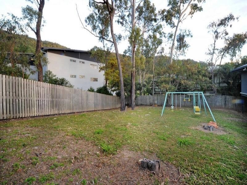 3 Border Drive, Cannonvale QLD 4802
