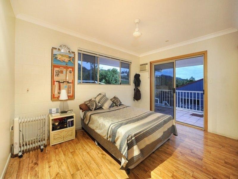 5 Commerce Close, Cannonvale QLD 4802