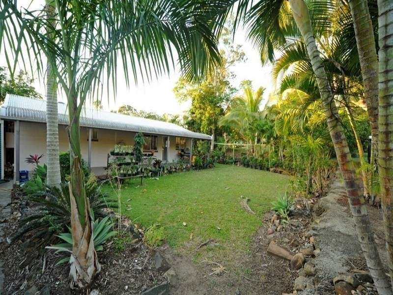 5 William Close, Cannonvale QLD 4802