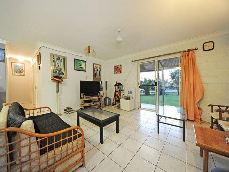5 William Close, Cannonvale QLD 4802