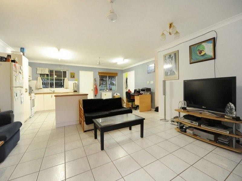 5 William Close, Cannonvale QLD 4802