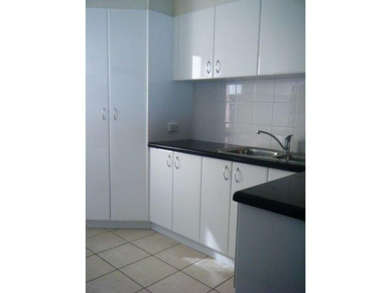 4/36 Coral Esplanade, Cannonvale QLD 4802