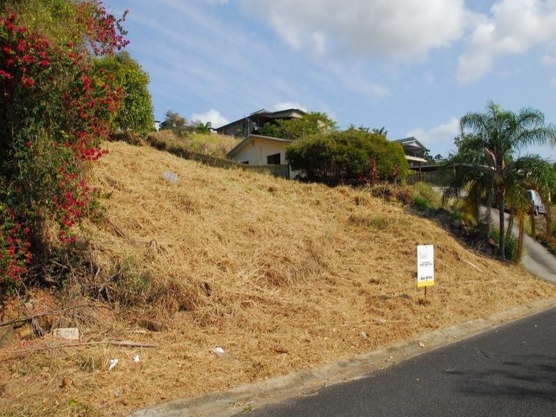 19 South Molle Boulevard, Cannonvale QLD 4802