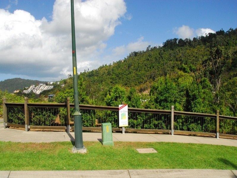 1 Airlie Summit Estate, Airlie Beach QLD 4802