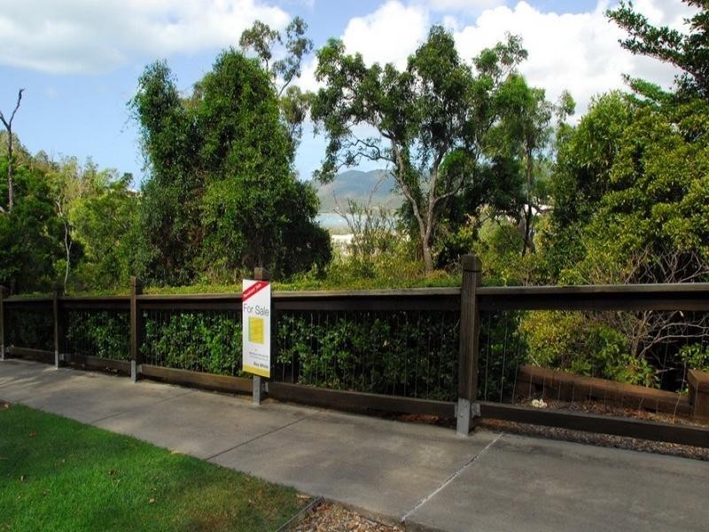 1 Airlie Summit Estate, Airlie Beach QLD 4802