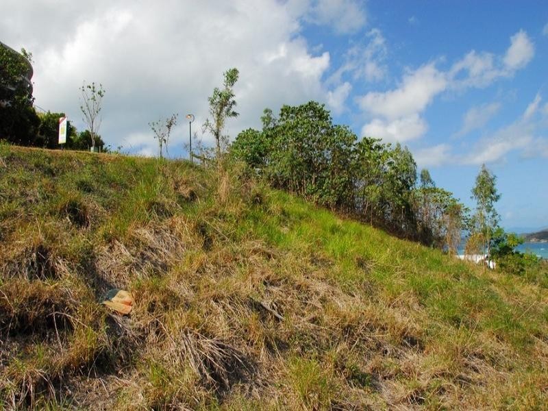 1 Airlie Summit Estate, Airlie Beach QLD 4802