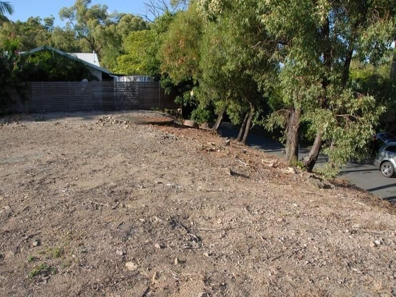 8 Passage Avenue, Shute Harbour QLD 4802