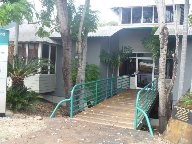 2 Island Drive, Cannonvale QLD 4802