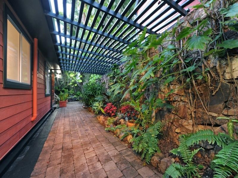 1 Stewart Drive, Cannonvale QLD 4802