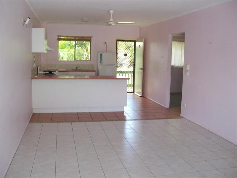 7/5 Border Drive, Cannonvale QLD 4802