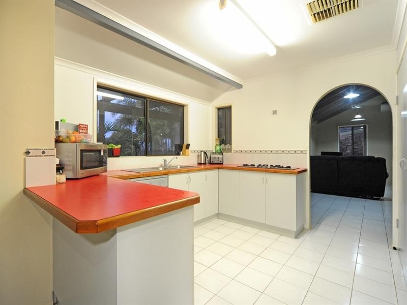 1 Alice Court, Cannonvale QLD 4802