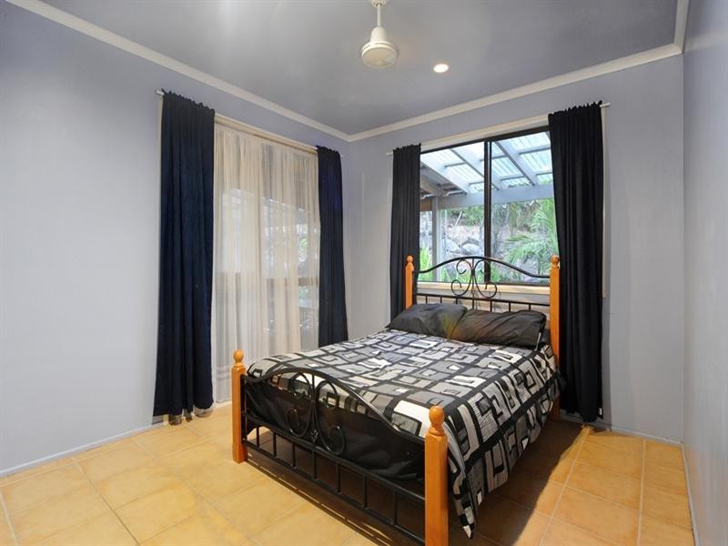 1 Alice Court, Cannonvale QLD 4802