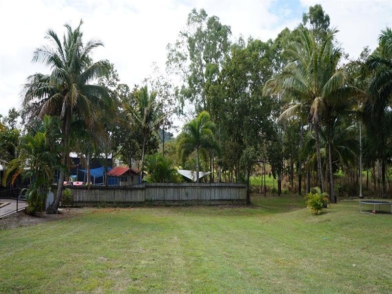 13 Tropic Road, Cannonvale QLD 4802