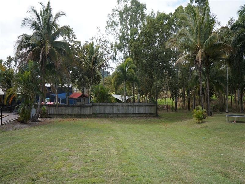 13 Tropic Road, Cannonvale QLD 4802