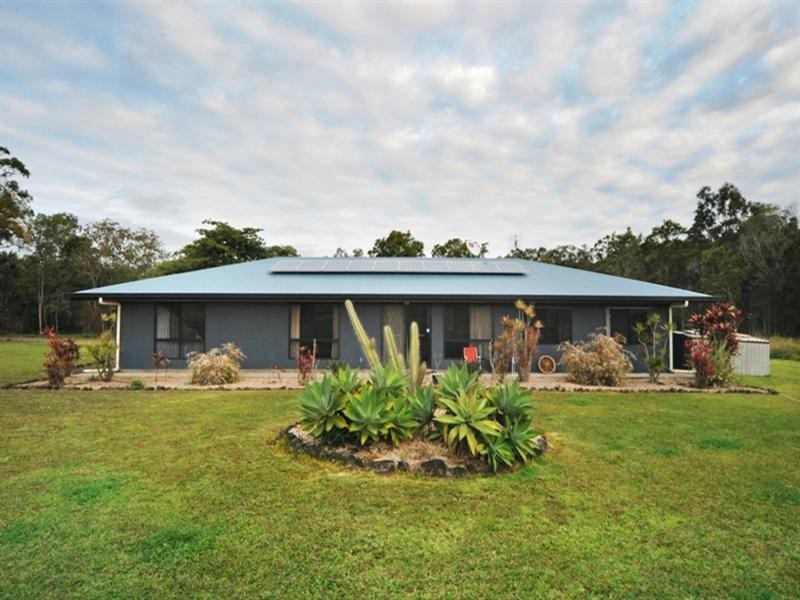 4 Leeder Road, Preston QLD 4800