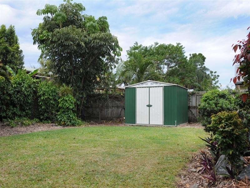 17 Banksia Court, Cannonvale QLD 4802