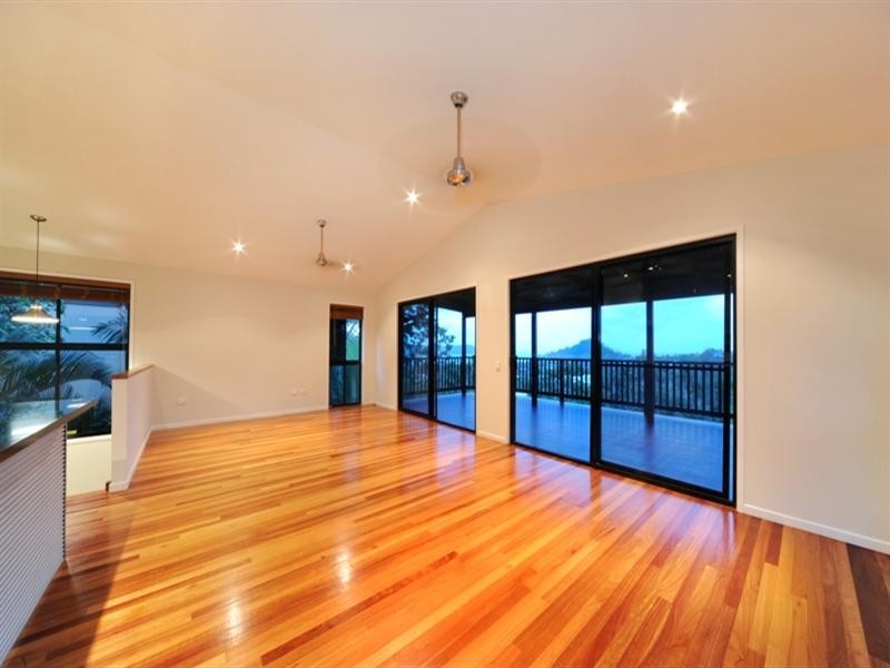 23 Panoramic Court, Cannonvale QLD 4802