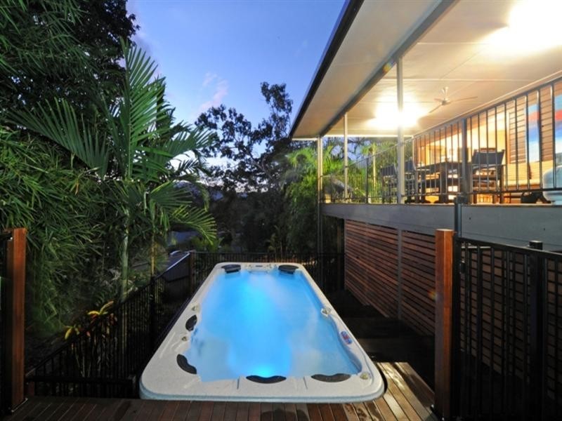 155 Kookaburra Drive, Cannonvale QLD 4802