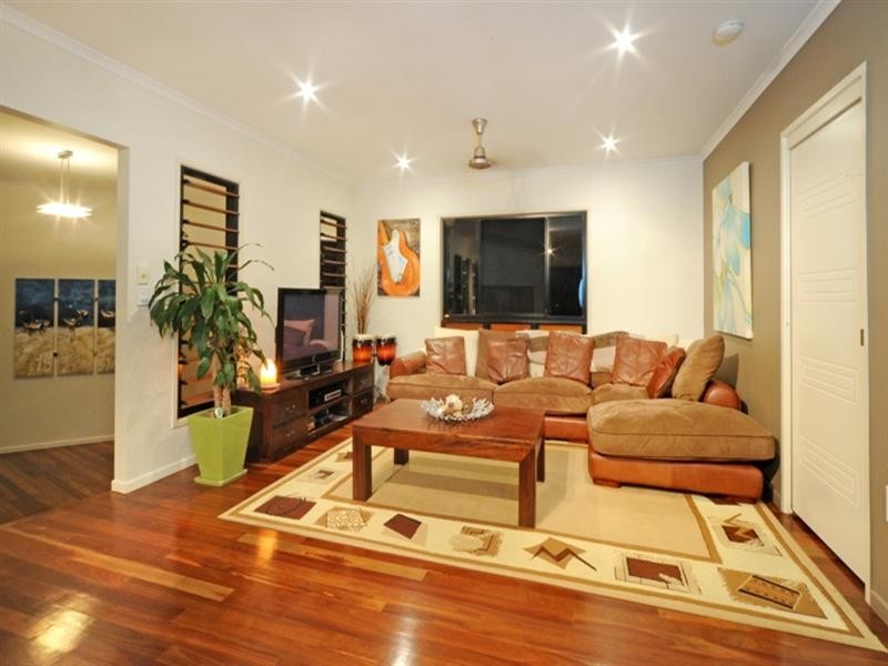 155 Kookaburra Drive, Cannonvale QLD 4802