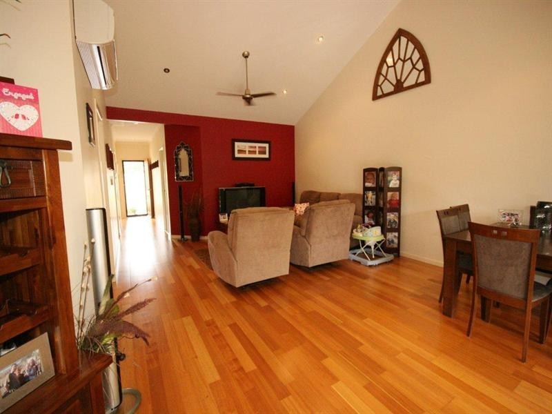 32/25 Abell Road, Cannonvale QLD 4802