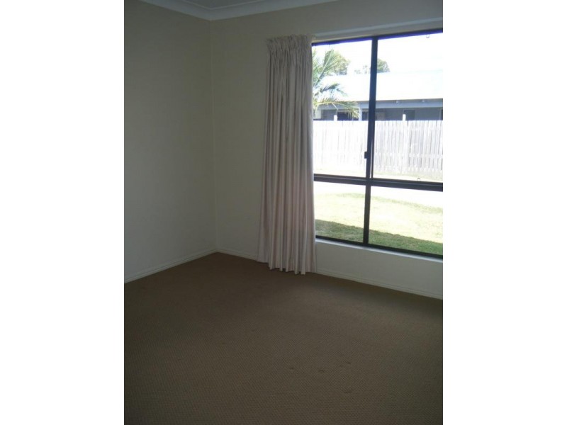 1/22 Banksia Court, Cannonvale QLD 4802