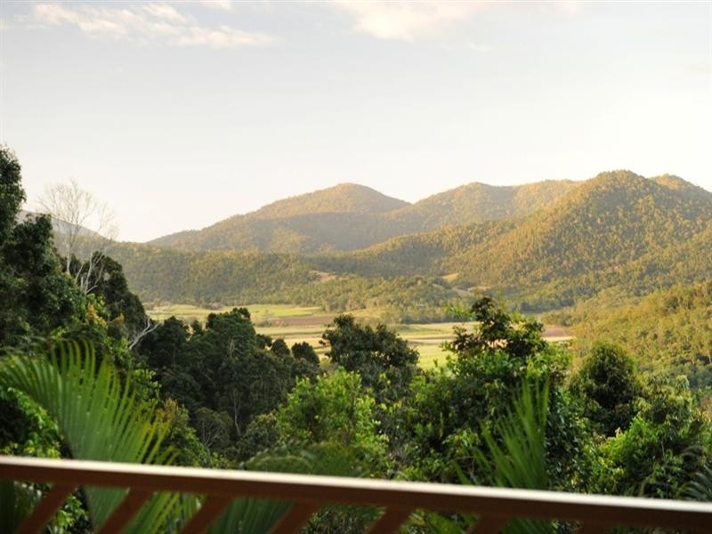 82 Staniland Drive, Strathdickie QLD 4800