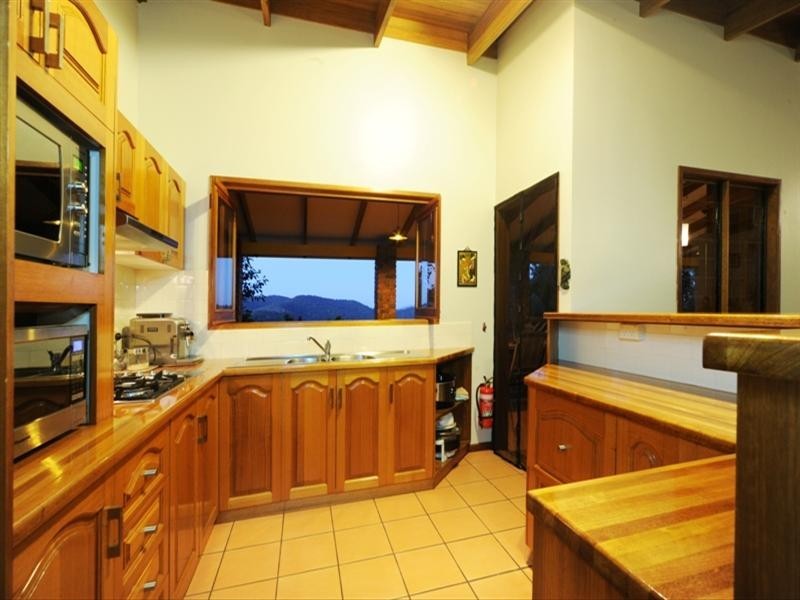 82 Staniland Drive, Strathdickie QLD 4800